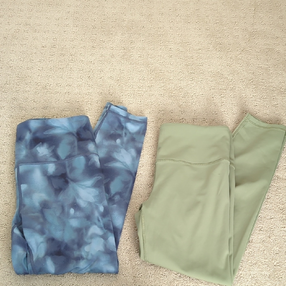 Athleta Blue and Green Leggings for Versatile Style
